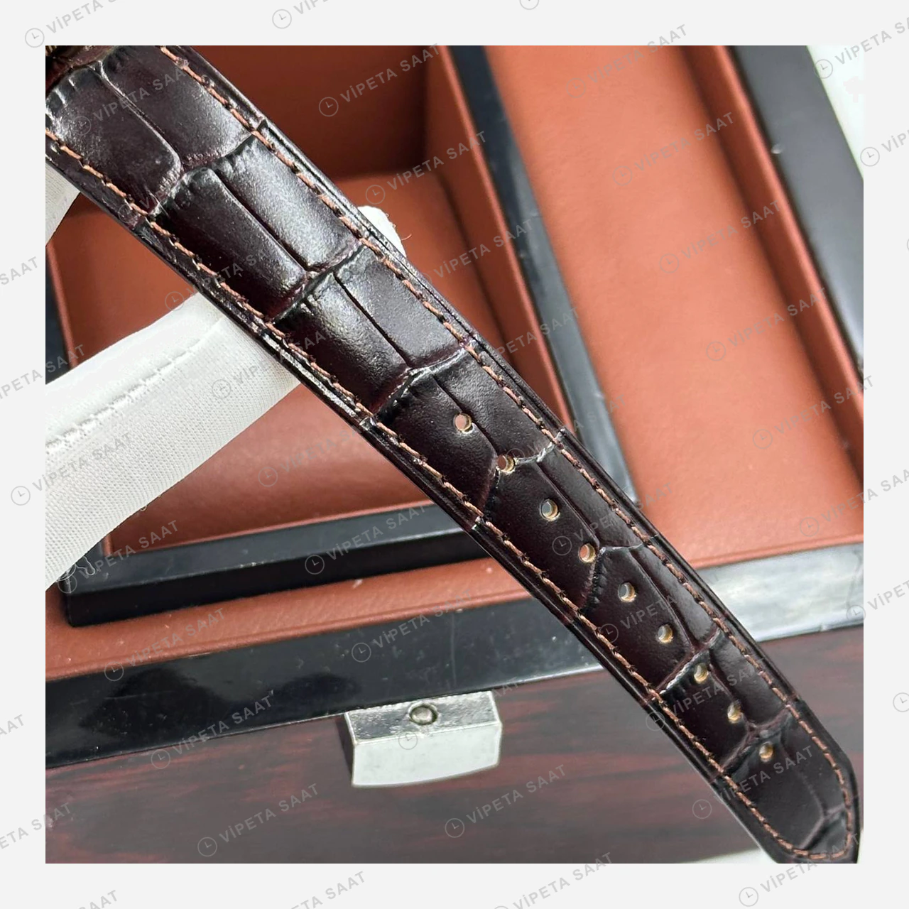 Rolex Cellini Moonphase Beyaz Kadran Sarı Altın Deri Kordon Super Clone Eta Saat detay 5