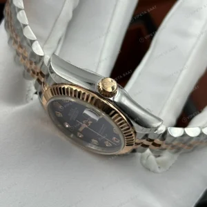 Rolex Datejust 126231 41 mm Mavi Kadranlı Jubilee Everose İki Renk Pırlanta Super Clone Eta Saat karşıdan görünüm