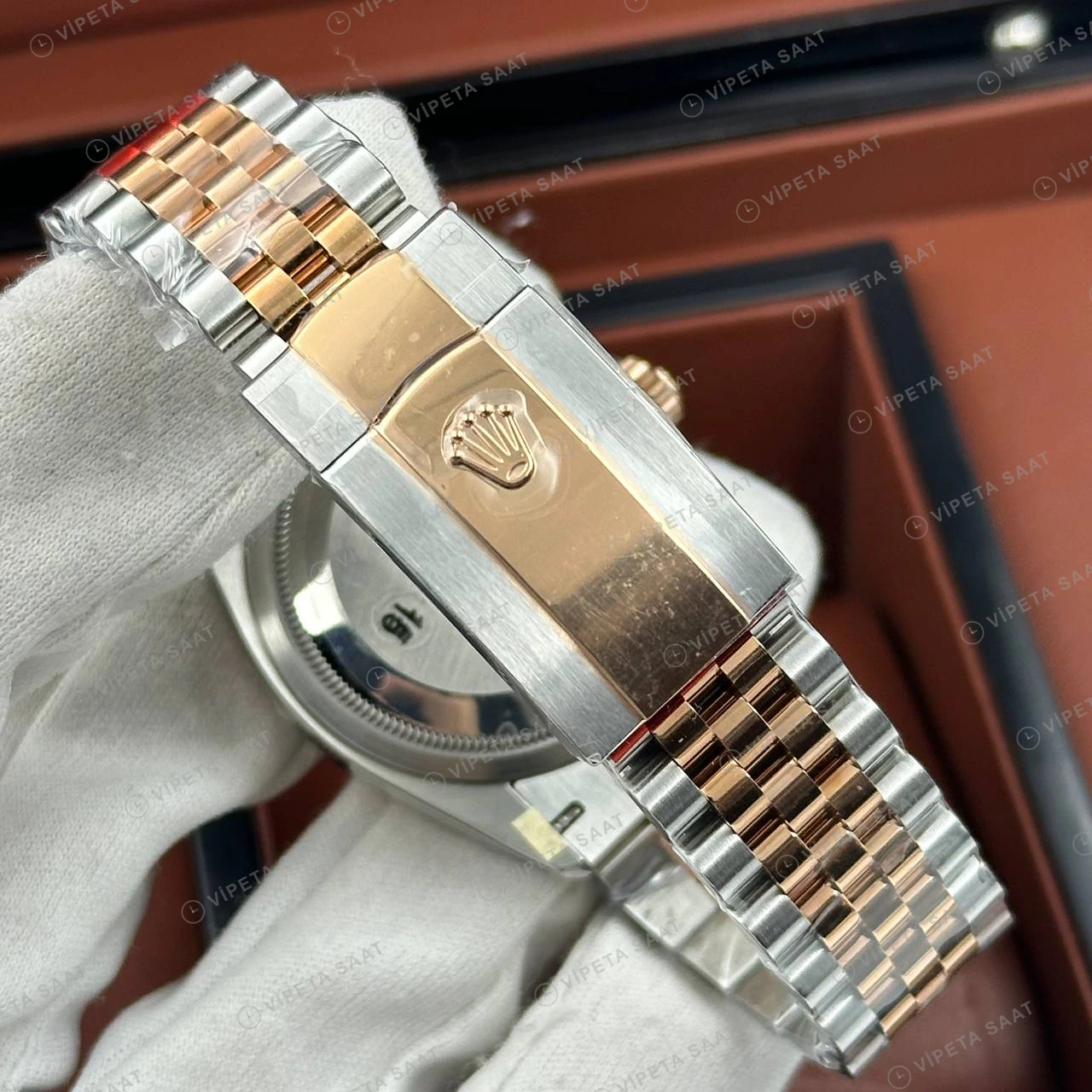 Rolex Datejust 126231 41 mm Siyah Kadranlı Jubilee Everose İki Renk Pırlanta Super Clone Eta Saat detay 4