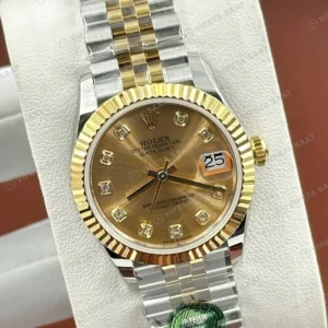 Rolex Datejust 31 mm 278273 Şampanya Kadranlı Jubilee Bilezik Fluted (Yivli) Bezel 2236 Super Clone ETA Saat karşıdan görünüm