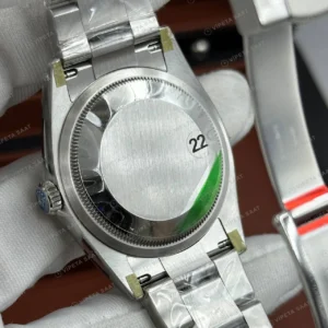 Rolex Datejust 126234 41 mm fluted Yeşil Kadranlı Jubilee 4 Super Clone Eta Saat karşıdan görünüm