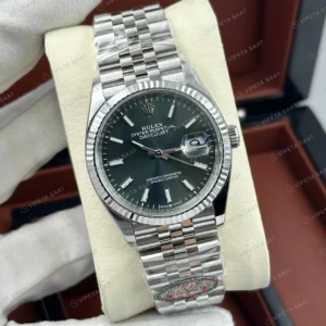 Rolex Datejust 126234 41 mm fluted Yeşil Kadranlı Jubilee 7 Super Clone Eta Saat karşıdan görünüm