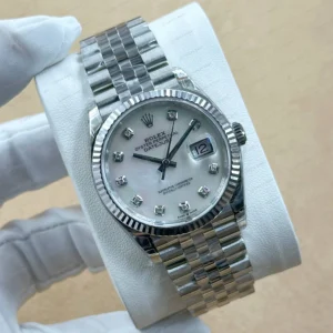 Rolex Datejust 31 mm 278274 Pırlanta İndeksli Gümüş Kadranlı Oyster Bilezik Fluted (Yivli) Bezel 2236 Super Clone ETA Saat karşıdan görünüm