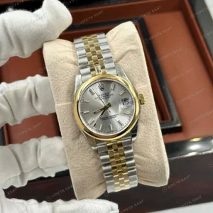 Rolex Datejust 31 mm 278273 Pırlanta İndeksli Gümüş Kadranlı Jubilee Bilezik Fluted (Yivli) Bezel 2236 Super Clone ETA Saat karşıdan görünüm