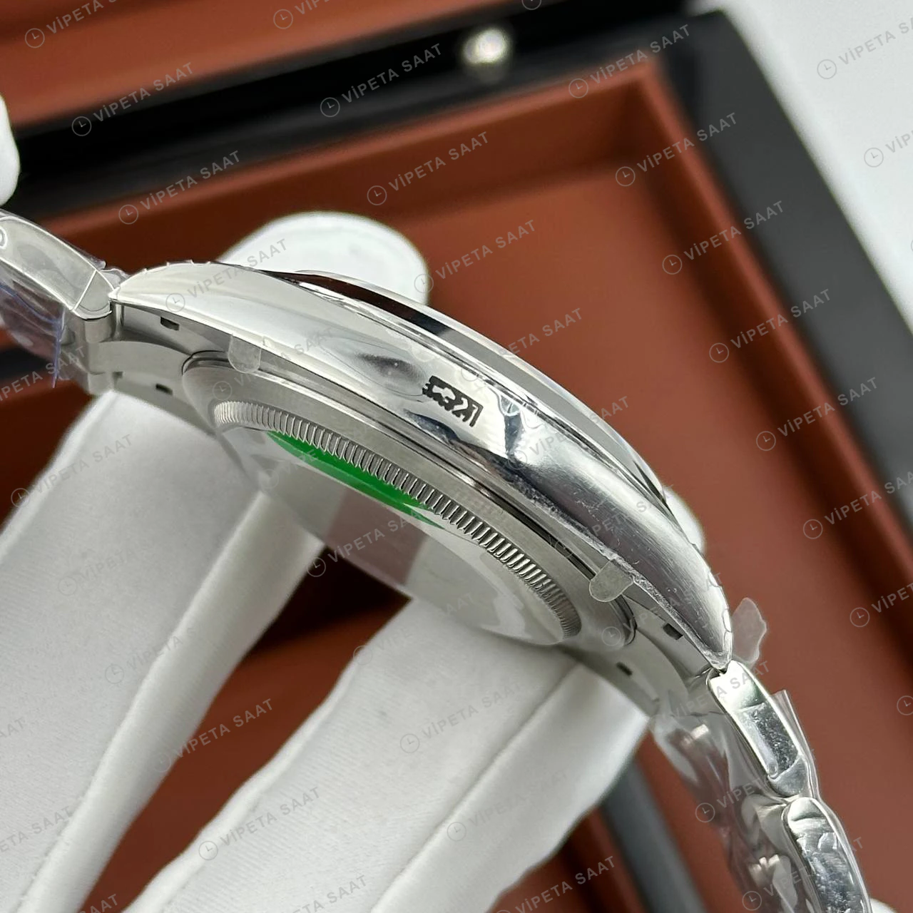 Rolex Datejust 41 mm 126300 Roma Rakamlı Beyaz Kadranlı Oyster Bilezik Smooth (Düz) Bezel 3235 Super Clone ETA Saat detay 6