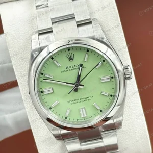 Rolex Datejust 36 mm 126200 Baton İndeksli Yeşil Kadranlı Oyster Bilezik Smooth / Domed (Düz) Bezel 3235 Super Clone ETA Saat karşıdan görünüm
