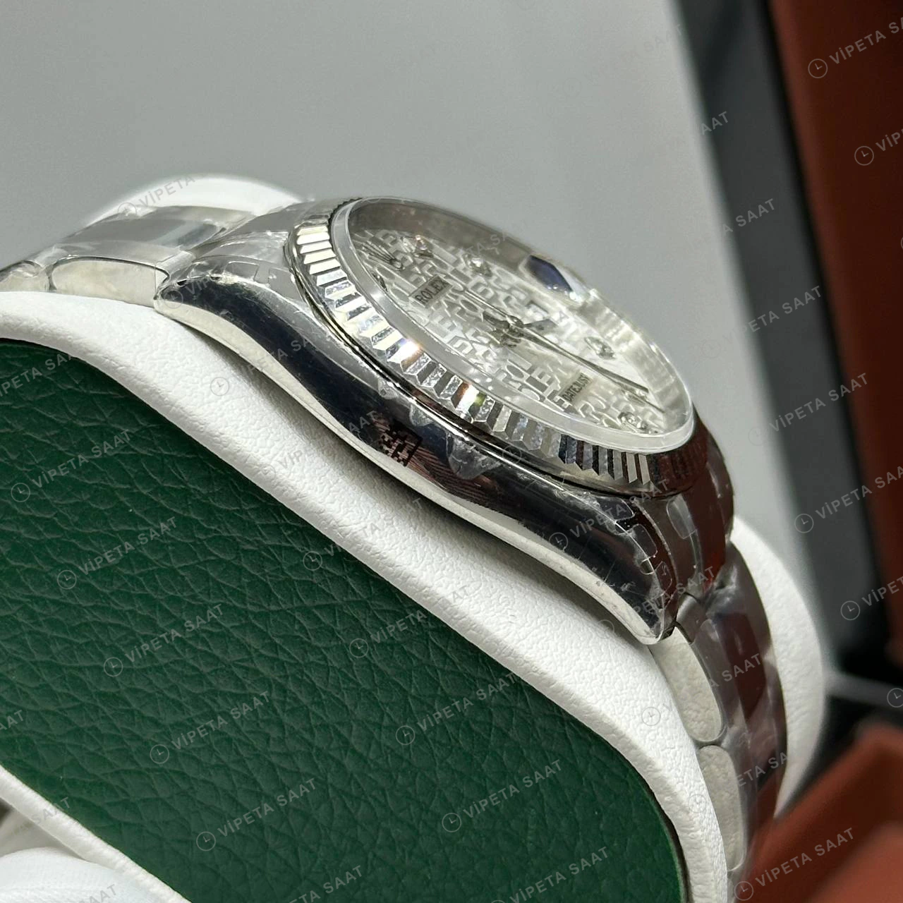 Rolex Datejust 41 mm Pave Gümüş Kadranlı Özel Taşlı Oyster Bilezik Pırlanta Taşlı Bezel 3235 Super Clone ETA Saat detay 4