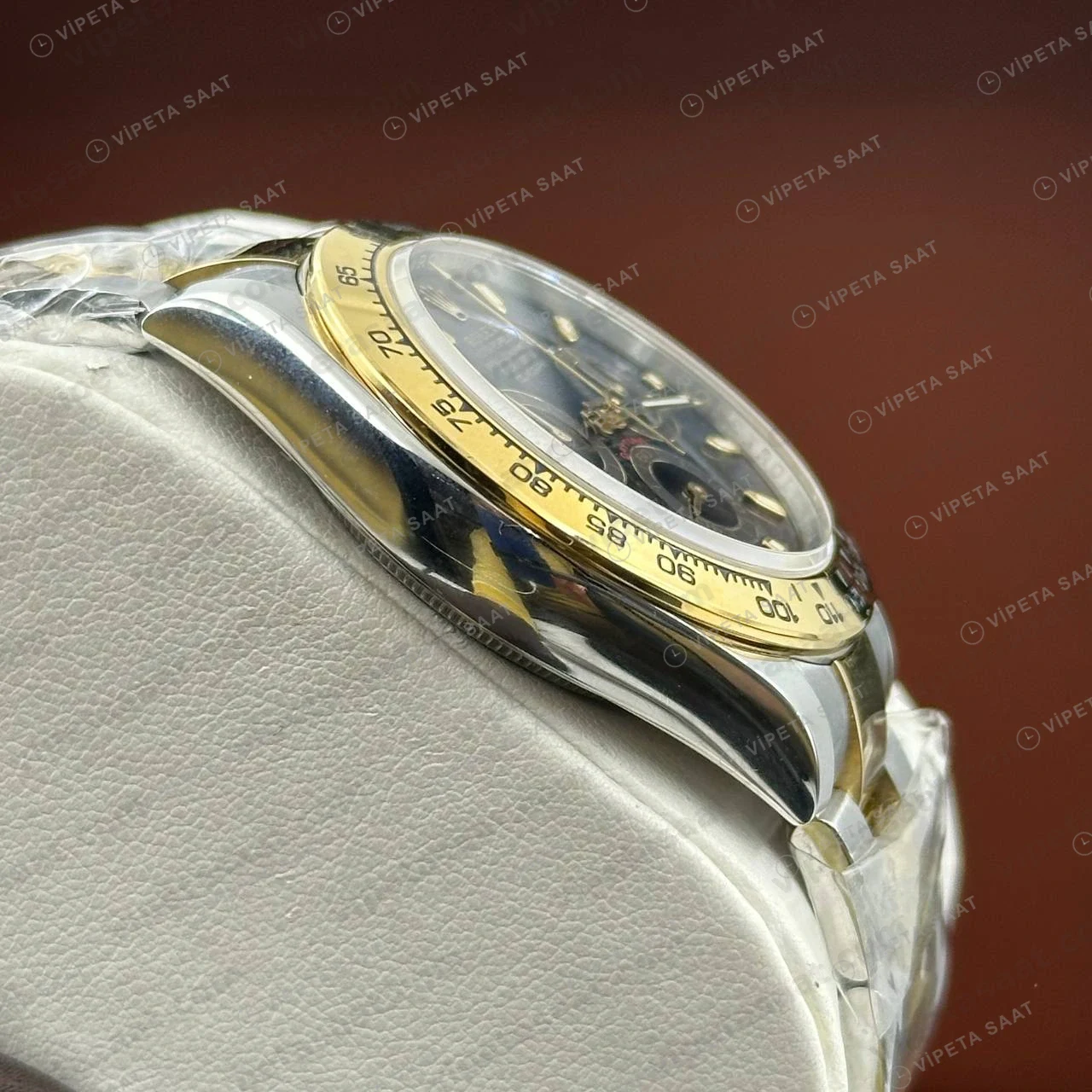 Rolex Daytona 126508 40 mm Siyah Kadranlı Sarı Altın İki Renk 2 Super Clone Eta Saat karşıdan görünüm