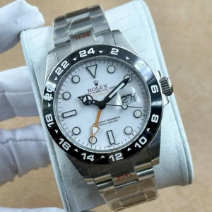Rolex Explorer 226570 36 mm Beyaz Kadranlı Super Clone Eta Saat karşıdan görünüm