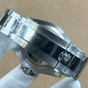 Rolex GMT-Master II 126710BLNR 41 mm Batman Siyah Kadranlı 2 Super Clone Eta Saat karşıdan görünüm
