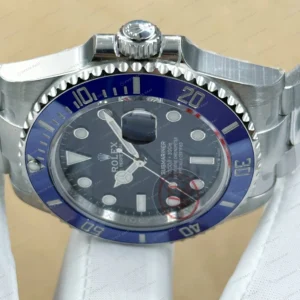 Rolex GMT-Master II 126710BLNR 41 mm Batman Siyah Kadranlı Jubilee Sarı Altın İki Renk Super Clone Eta Saat karşıdan görünüm