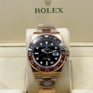 Rolex GMT-Master II 126711CHNR Root Beer 40mm Oyster ETA Saat karşıdan görünüm