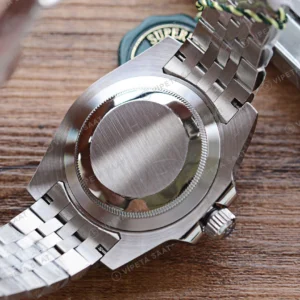 Rolex GMT-Master II Siyah Super Clone ETA Saat karşıdan görünüm