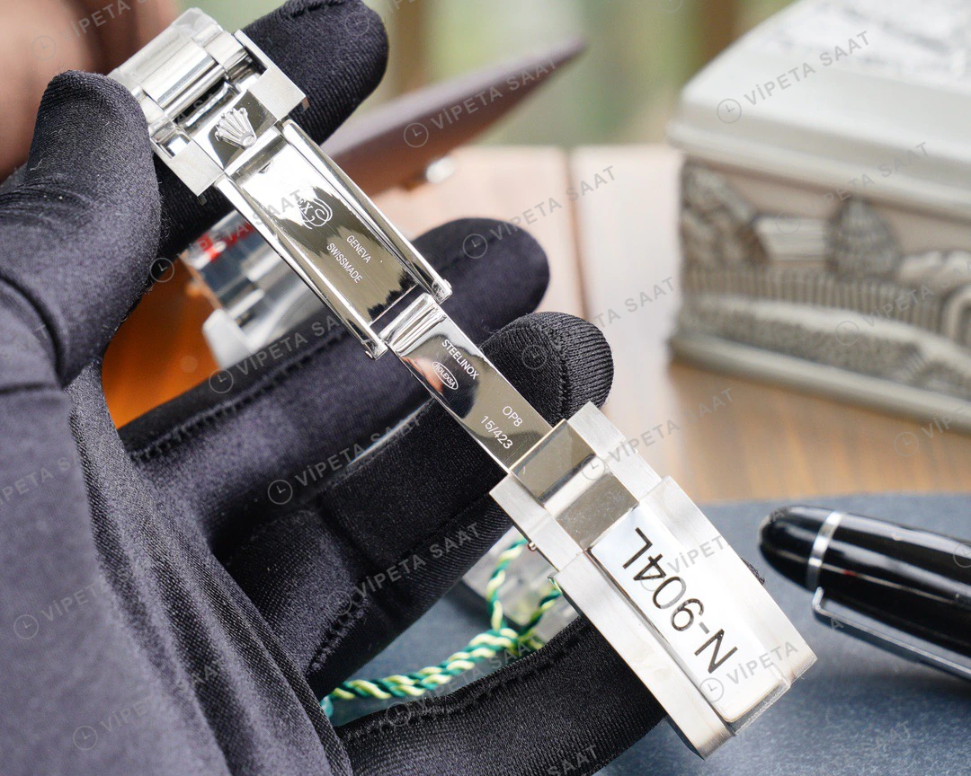 Rolex GMT-Master II Baget Siyah Super Clone ETA Saat detay 6