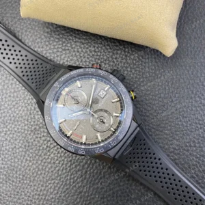 TAG Heuer Carrera Siyah Kasa Gri Kadran Siyah Kaucuk Kordon Super Clone Eta Eta Saat detay 7