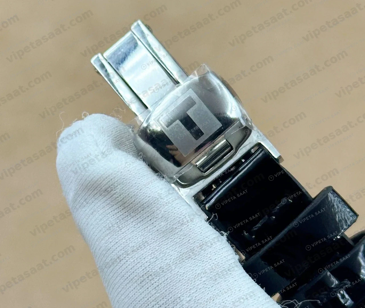 Tissot Lady Siyah Kadran Deri Yuvarlak Eta Saat detay görünüm
