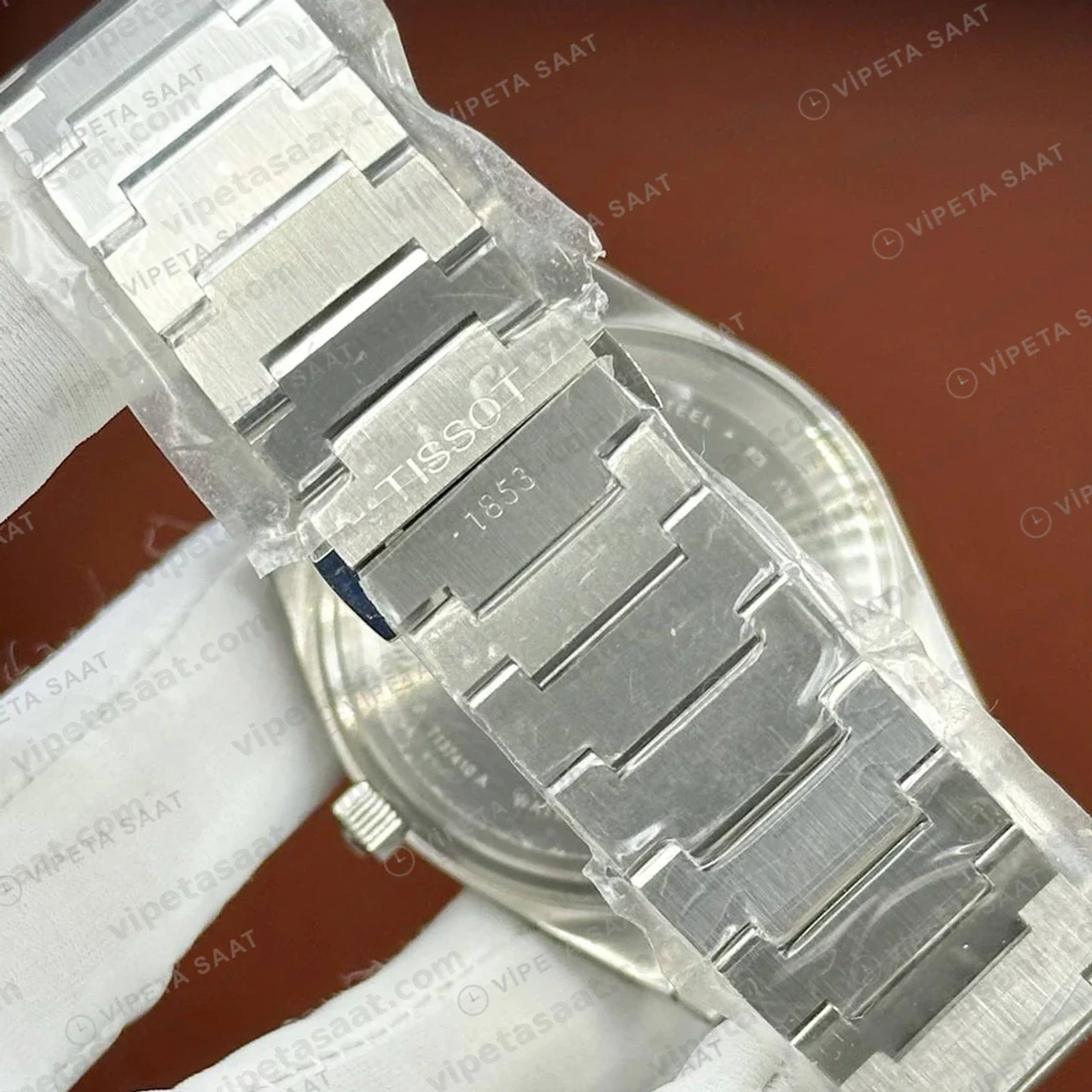 Tissot PRX Yeşil Kadran Çelik Bileklik Eta Saat detay görünüm