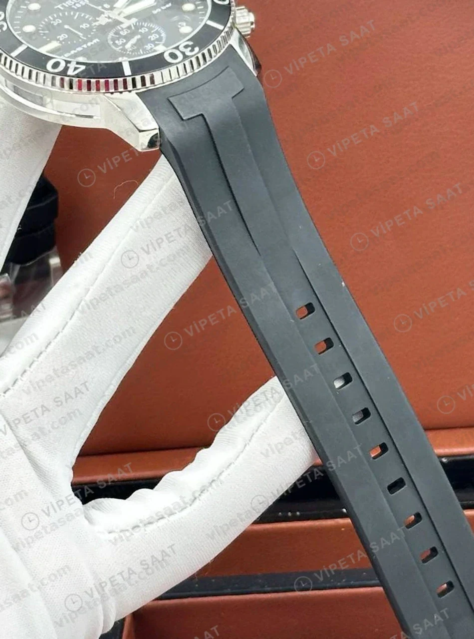 Tissot Seastar Mavi Kronograf Kauçuk Gece Eta Saat kadran detayı
