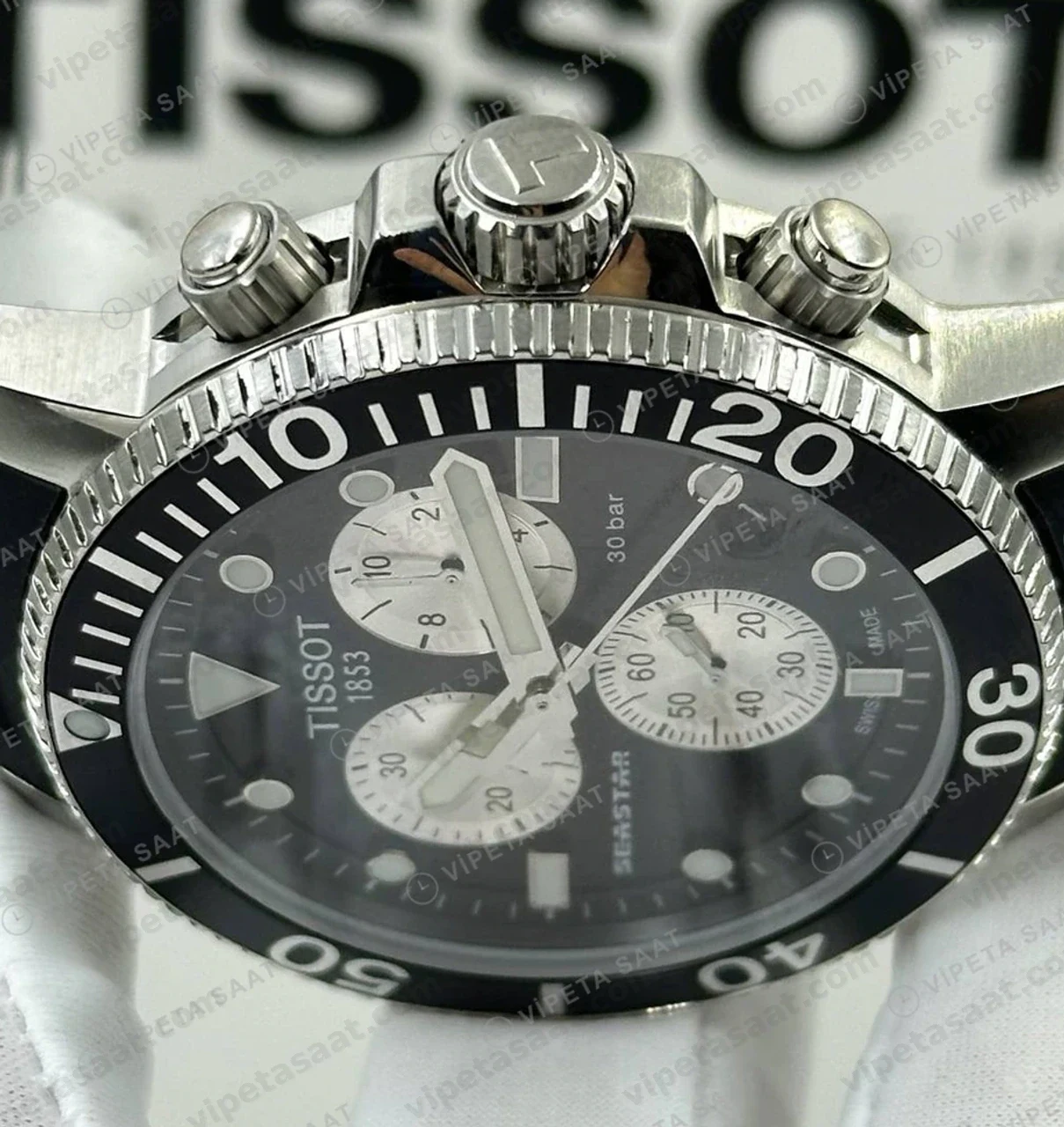 Tissot Seastar Siyah Kronograf Gri Kauçuk Eta Saat kadran detayı