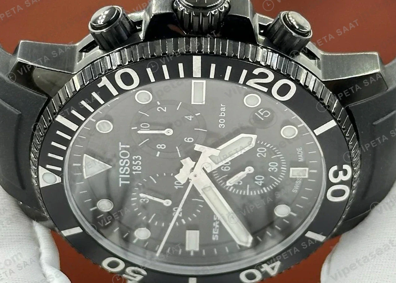 Tissot Seastar Siyah Kronograf Kauçuk Eta Saat detay görünüm