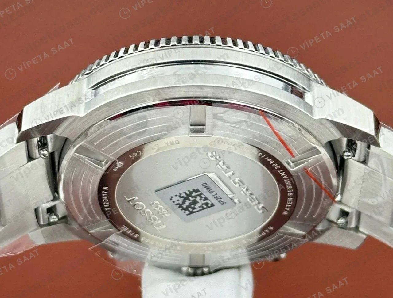 Tissot Seastar Yeşil Kronograf Çelik Bileklik Eta Saat kadran detayı