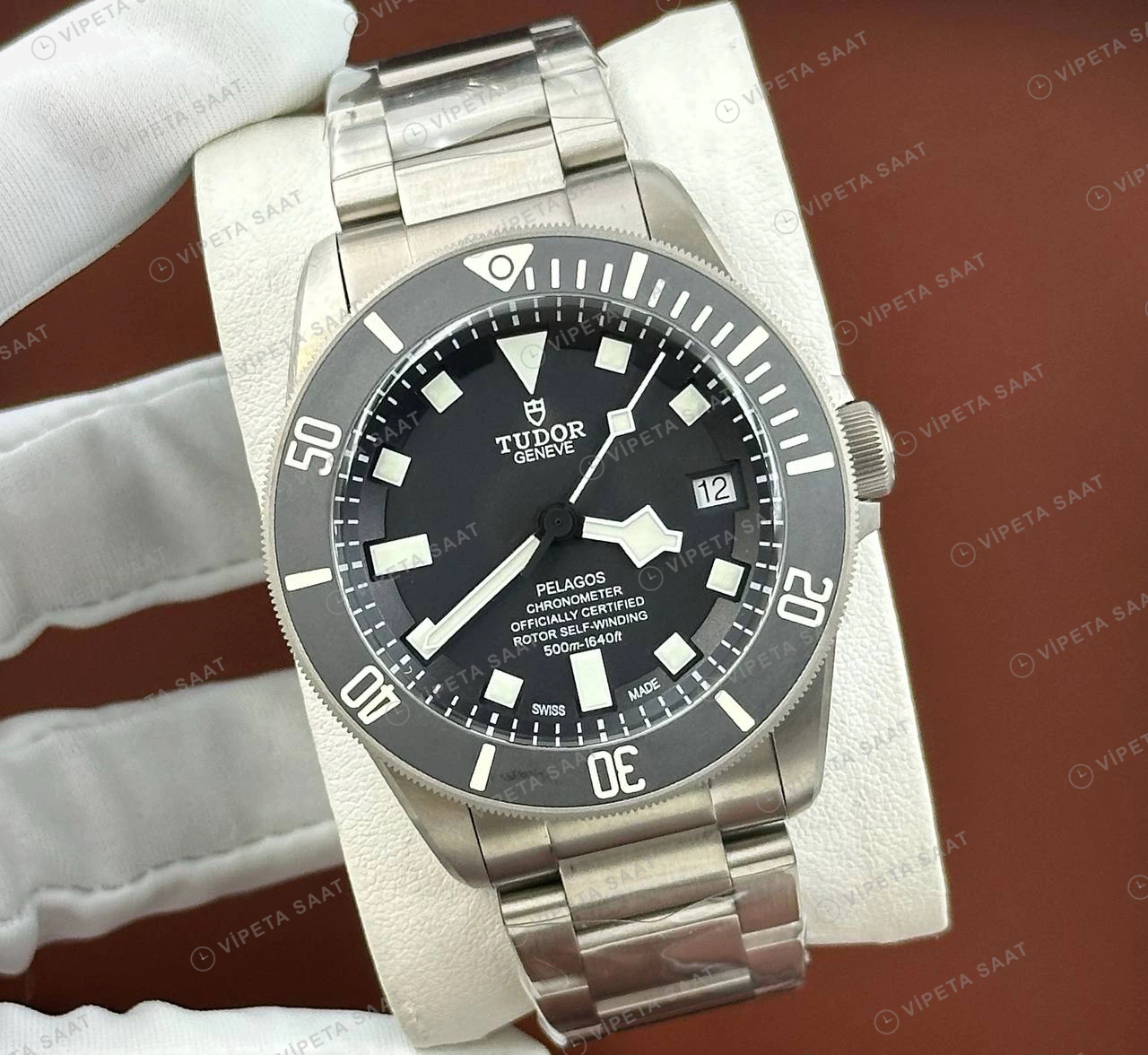 Tudor Pelagos Siyah Kadran Çelik Parlak Super Clone ETA Eta Saat detay 4