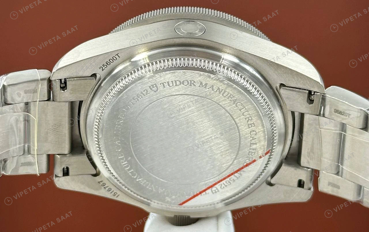 Tudor Pelagos Siyah Kadran Çelik Parlak Super Clone ETA Eta Saat detay 5