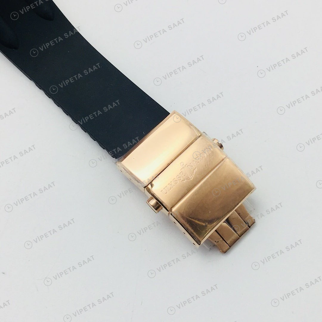 Ulysse Nardin El Toro GMT Perpetual Beyaz Kadran Rose Gold Kauçuk 43mm Super Clone ETA Eta Saat detay 3