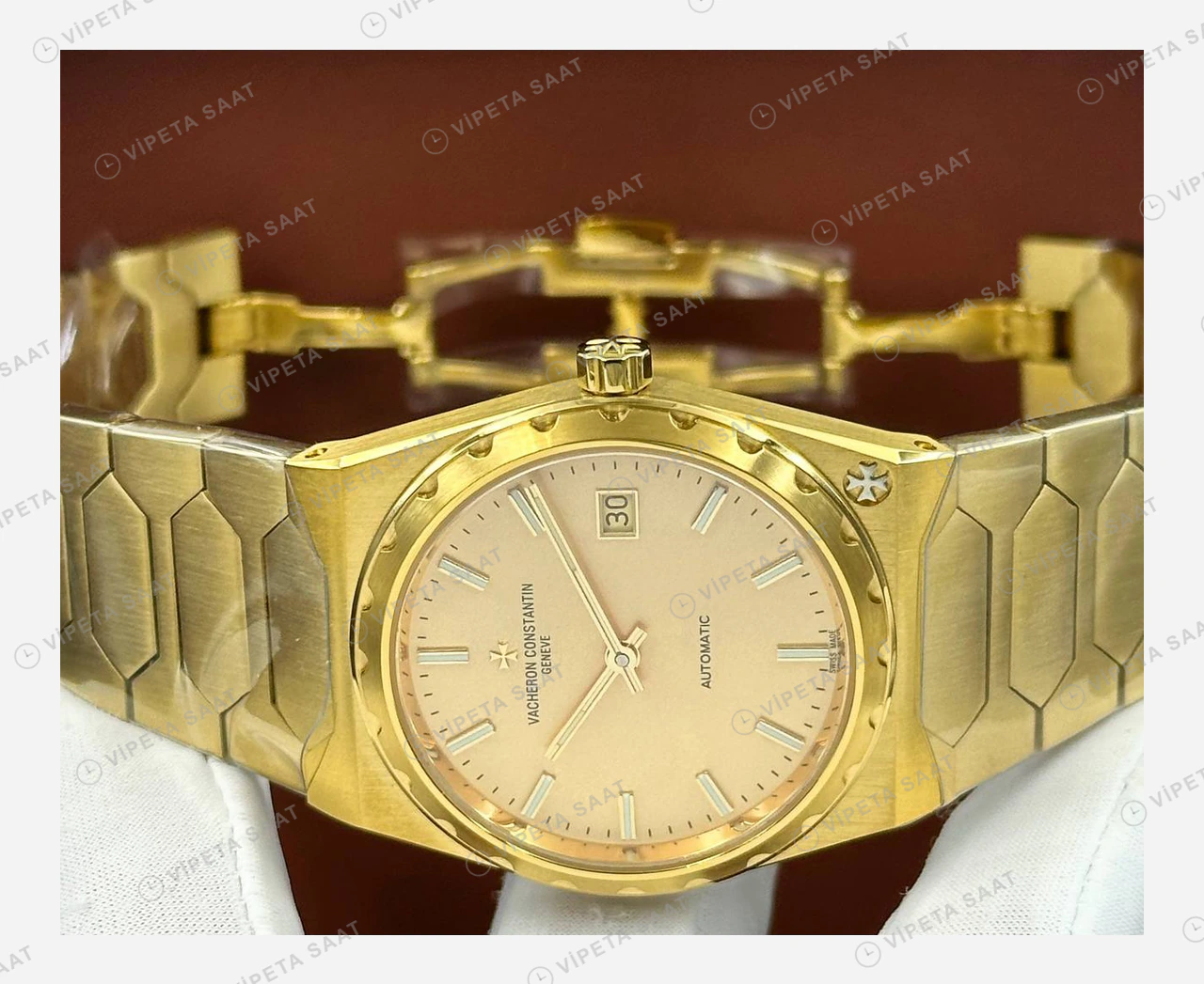 Vacheron Constantin 41 mm Overseas Şampanya Kadran Altın Super Clone ETA Eta Saat yan görünüm