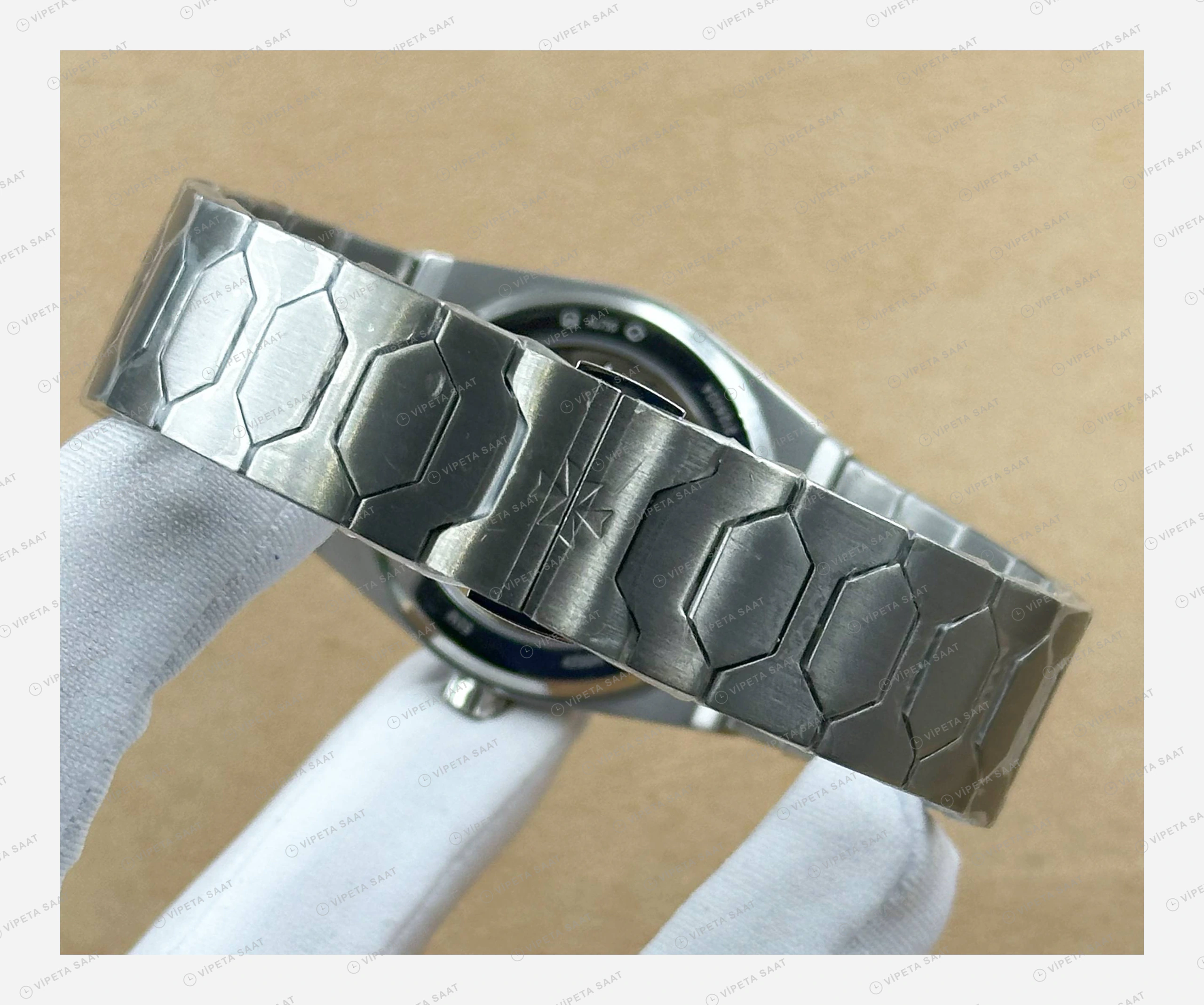Vacheron Constantin 41 mm Overseas Siyah Kadran Çelik Parlak Super Clone ETA Eta Saat detay 3