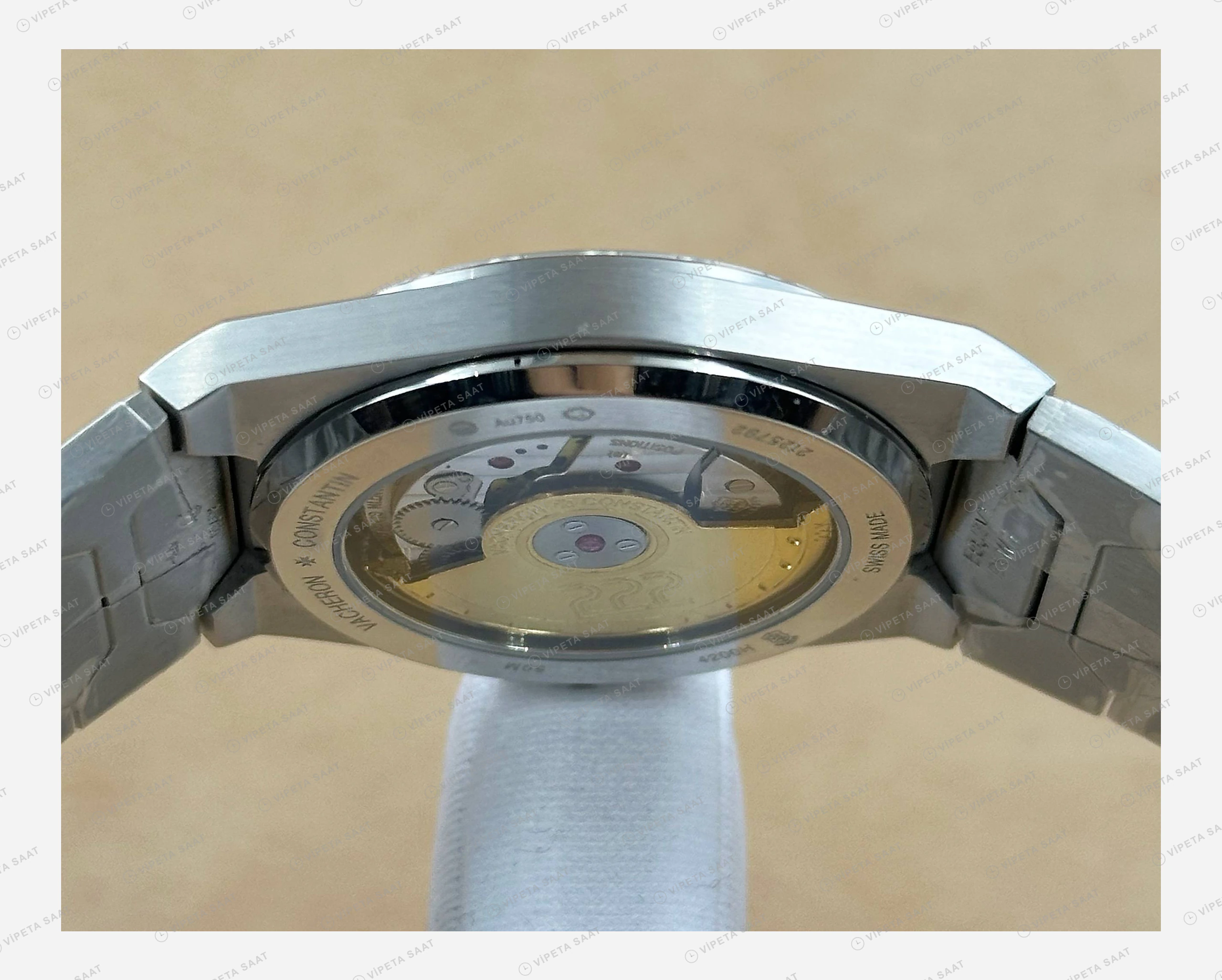 Vacheron Constantin 41 mm Overseas Siyah Kadran Çelik Super Clone ETA Eta Saat karşıdan görünüm