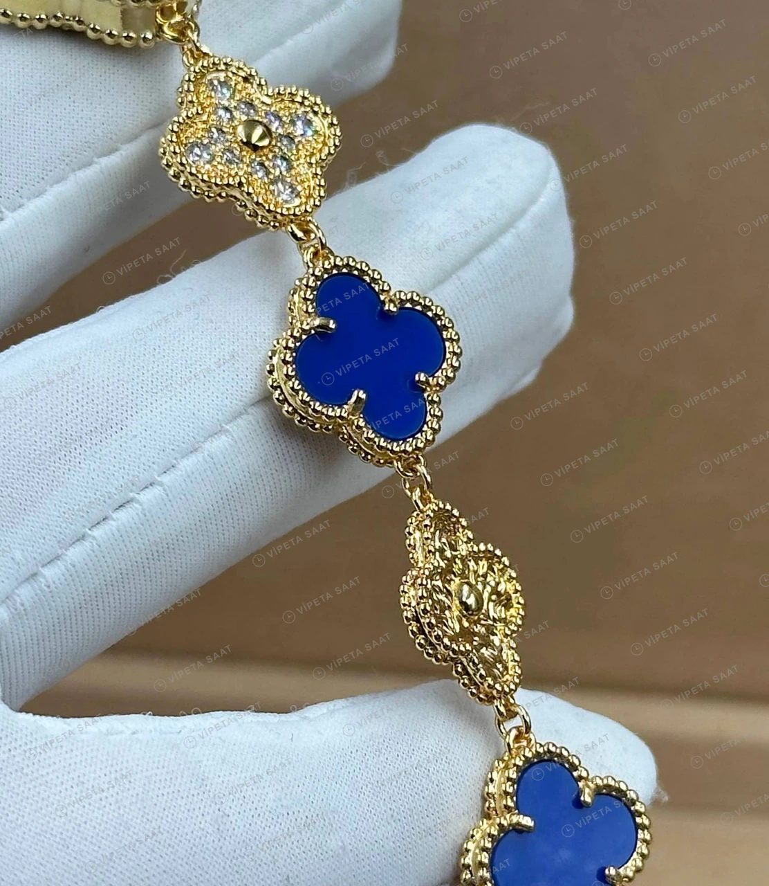 Van Cleef Alhambra Mavi Kadran Bileklik Super Clone ETA Saat detay 6