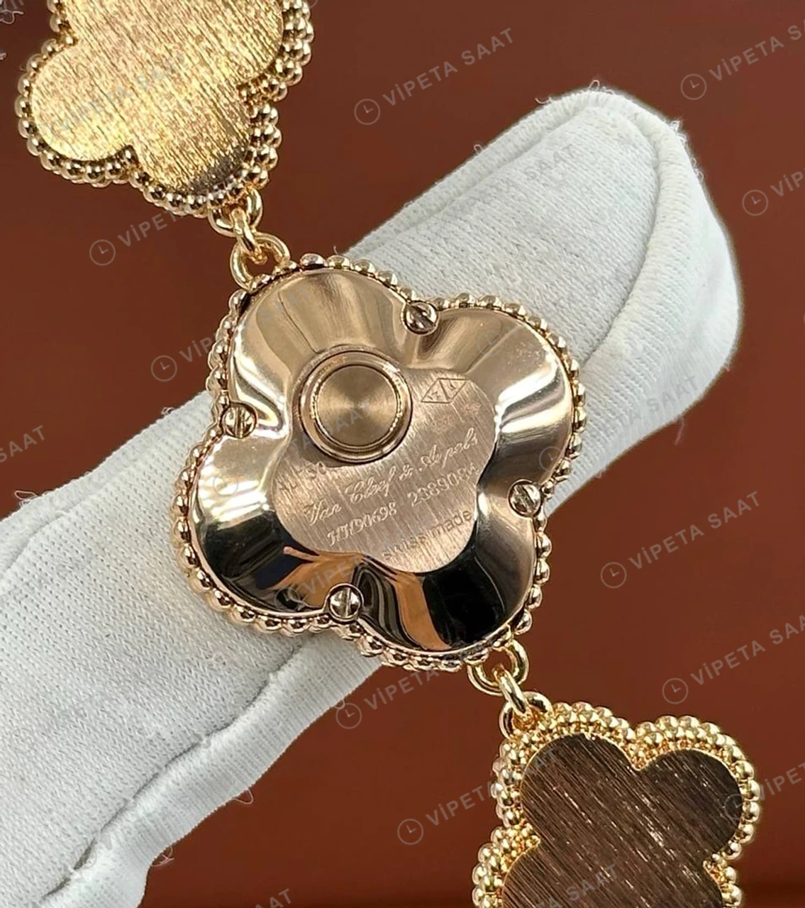 Van Cleef Alhambra Pembe Kadran Bileklik Super Clone ETA Saat detay 4
