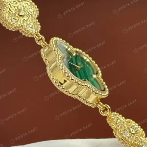 Van Cleef Alhambra Yeşil Malakit Kadran Bileklik Super Clone ETA Saat karşıdan görünüm