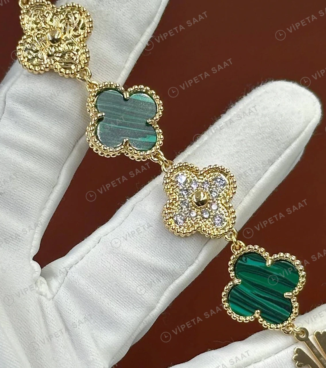 Van Cleef Alhambra Yeşil Malakit Kadran Bileklik Super Clone ETA Saat detay 5