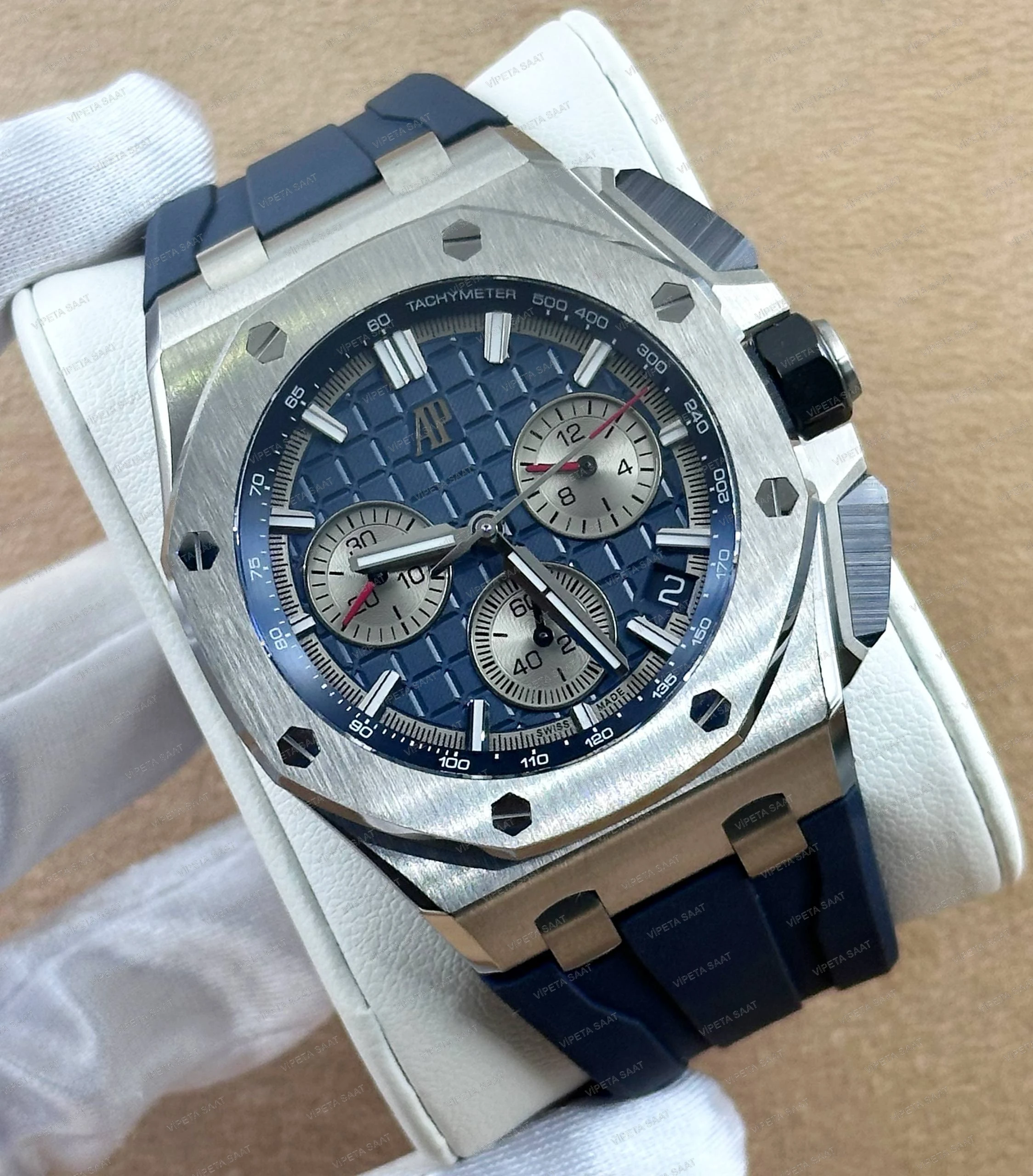 Audemars Piguet Royal Oak Offshore Chronograph 26420SO 43 MM Mavi Kadran Siyah Seramik Bezel Super Clone ETA Saat Detay Görsel 1