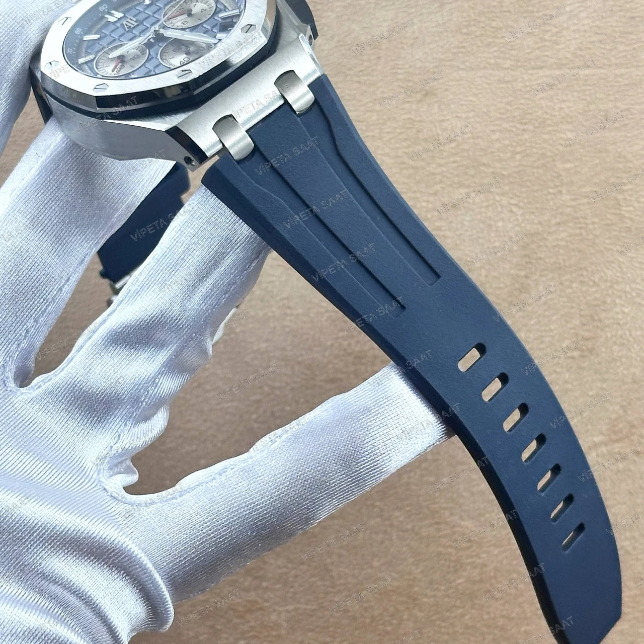 Audemars Piguet Royal Oak Offshore Chronograph 26420SO 43 MM Mavi Kadran Siyah Seramik Bezel Super Clone ETA Saat - Görsel 6