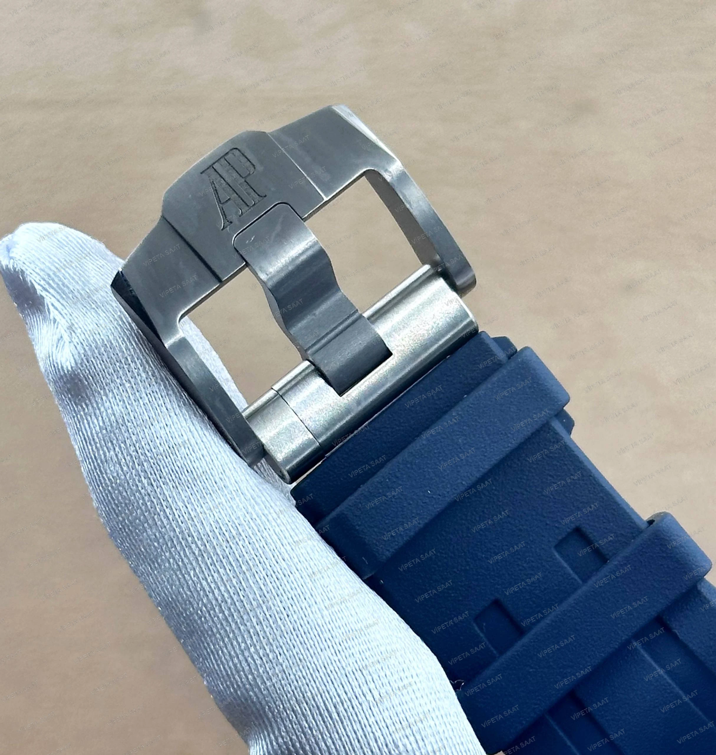 Audemars Piguet Royal Oak Offshore Chronograph 26420SO 43 MM Mavi Kadran Siyah Seramik Bezel Super Clone ETA Saat - Görsel 7