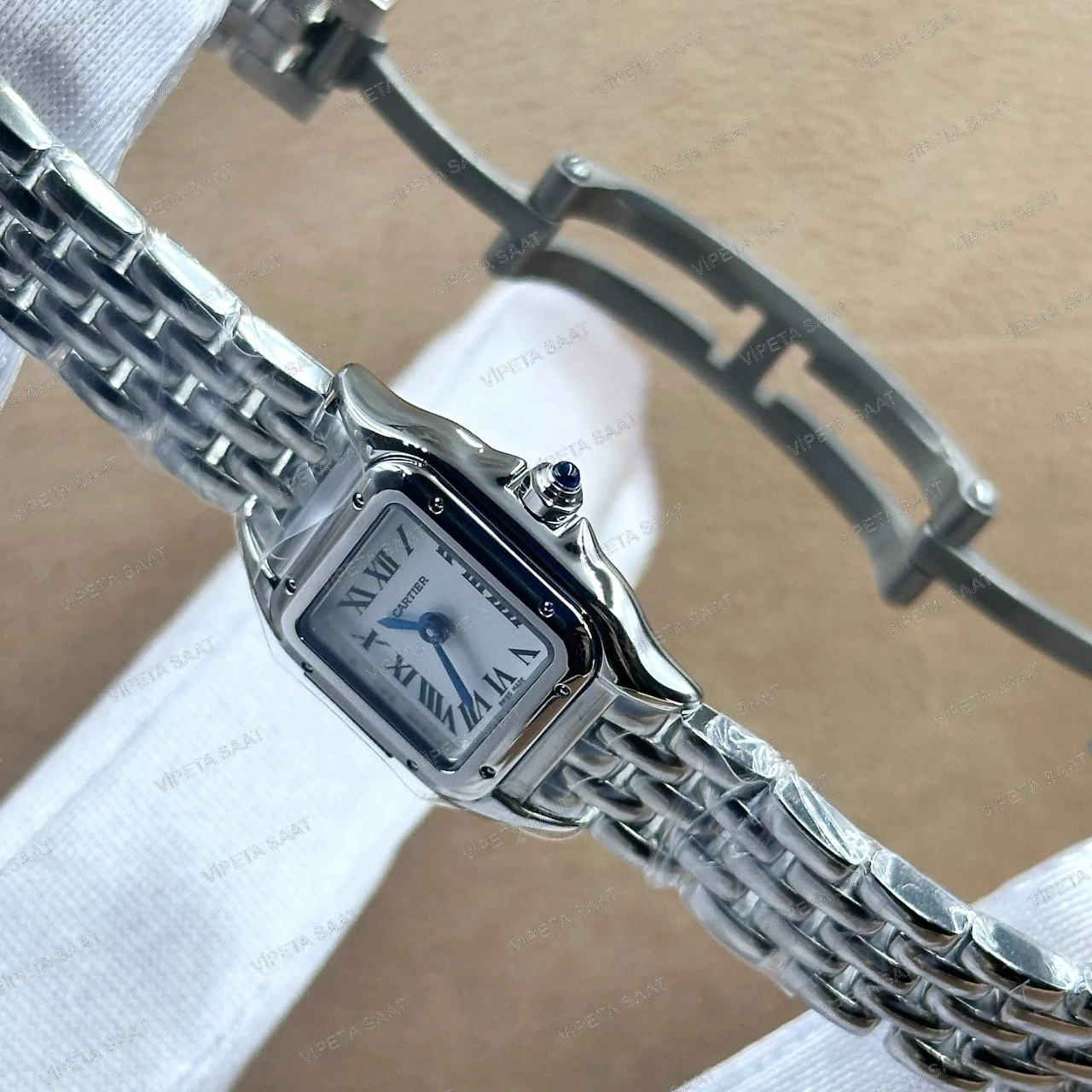 Cartier Panthère de Cartier WSPN0006 22 MM Beyaz Roma Rakamlı Kadran Çelik Bilezik Bayan Super Clone ETA Saat - Görsel 3