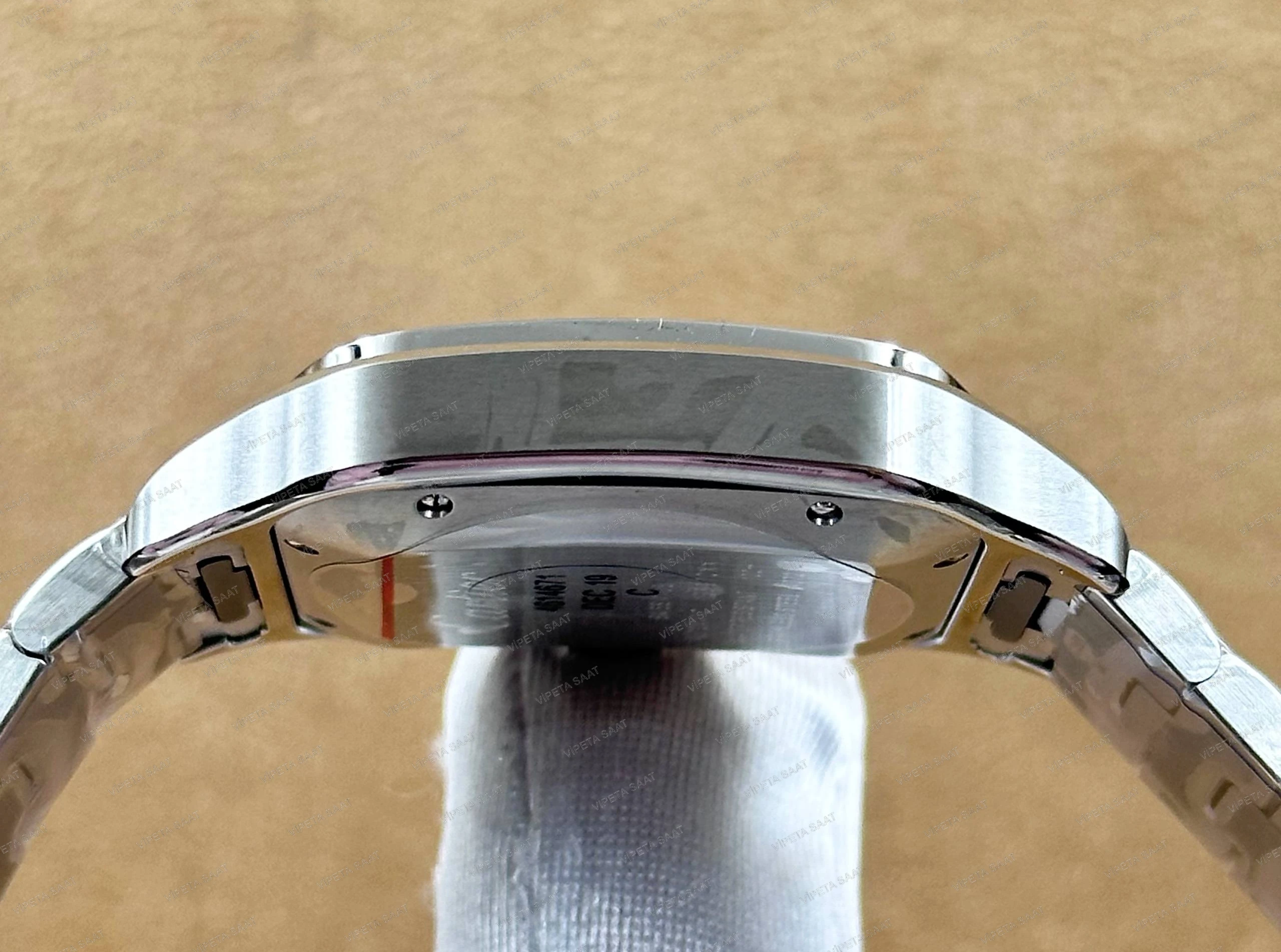 Cartier Santos de Cartier Large WSSA0018 39.8 MM Beyaz Roma Rakamlı Kadran Çelik Bilezik ve Deri Kordon Setli Super Clone ETA Saat Detay Görsel 3