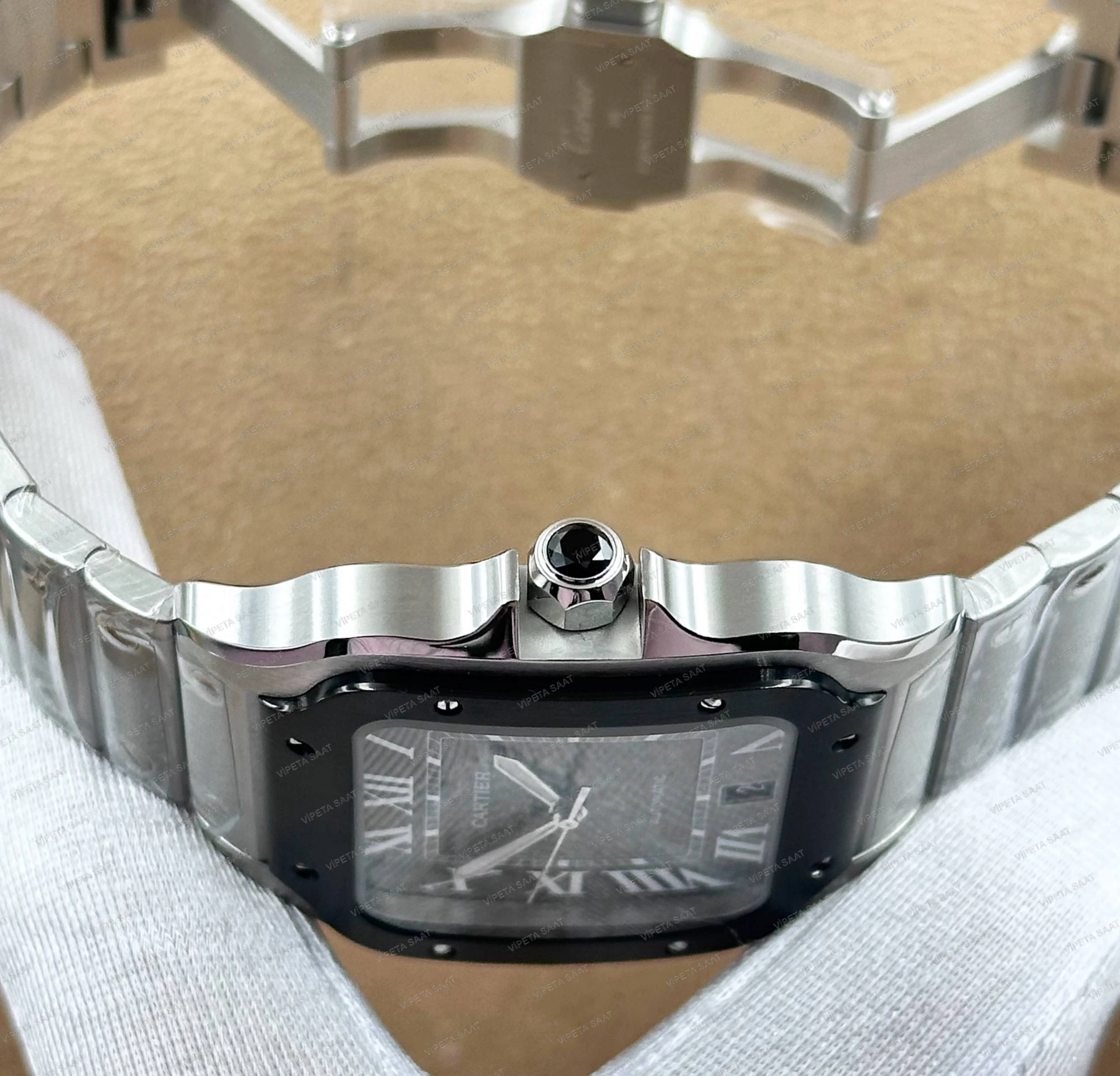 Cartier Santos de Cartier Large WSSA0037 39.8 MM Siyah ADLC Bezel Antrasit Gri Kadran Çelik Bilezik Super Clone ETA Saat Detay Görsel 2