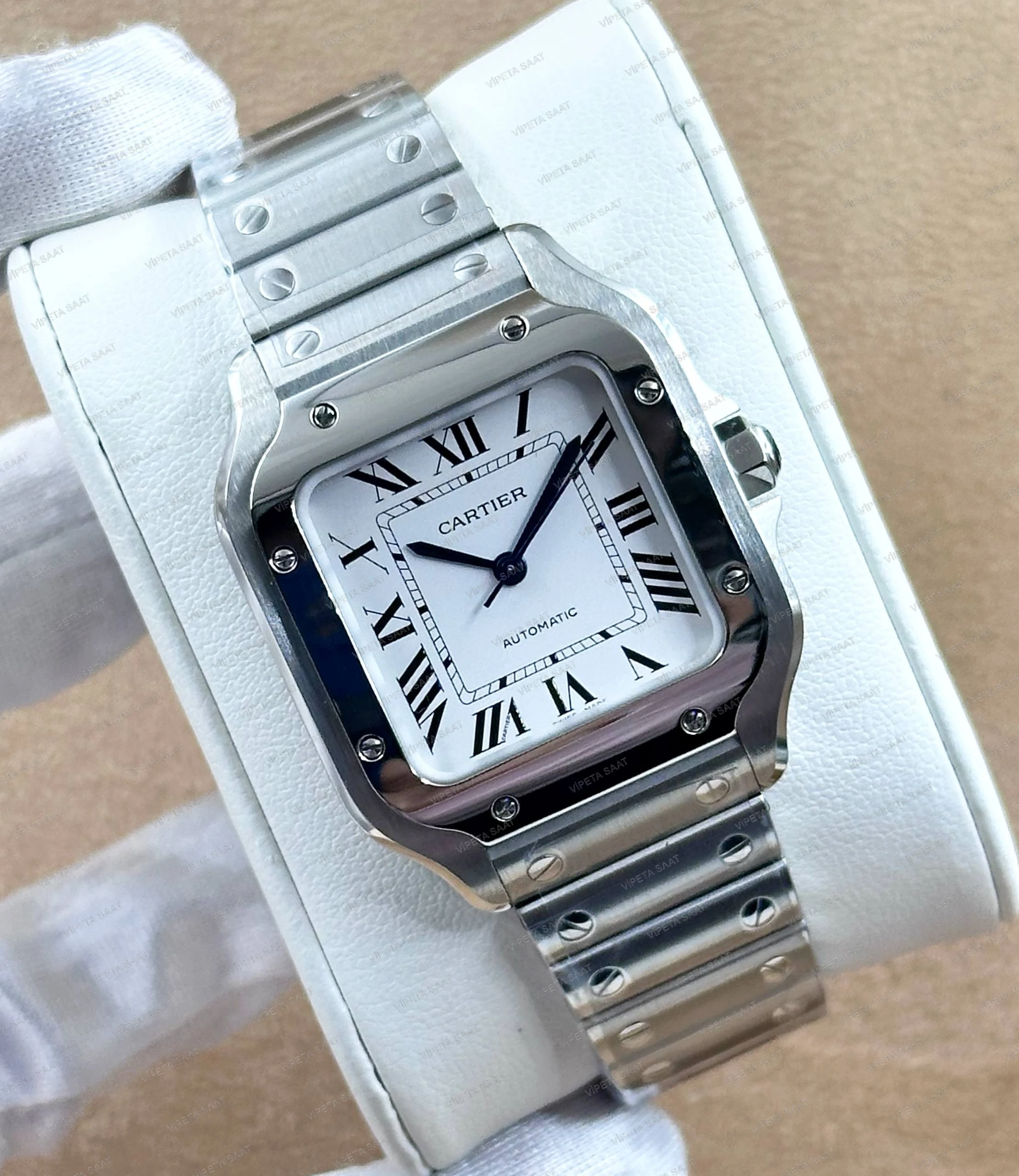Cartier Santos de Cartier Medium WSSA0029 35.1 MM Beyaz Roma Rakamlı Kadran Çelik Bilezik Super Clone ETA Saat Detay Görsel 1
