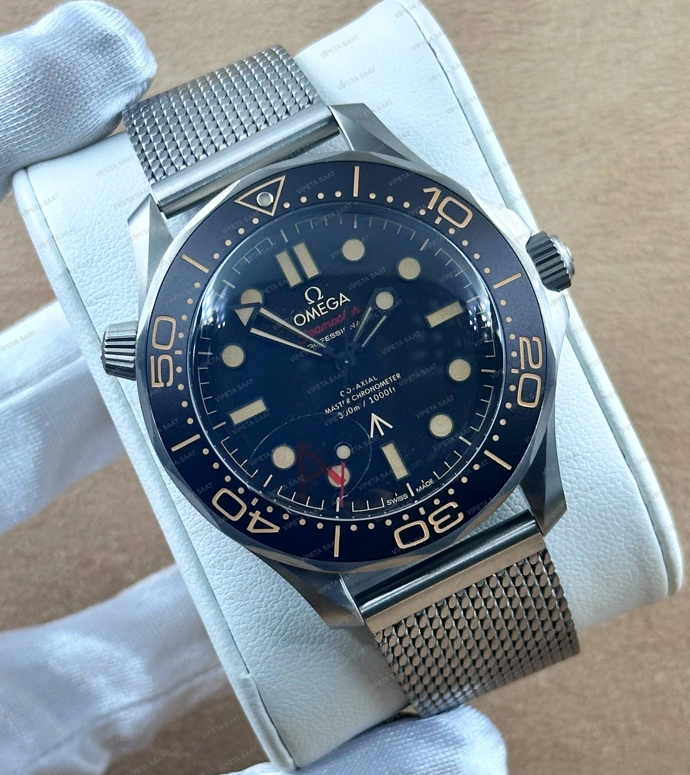 Omega Seamaster Diver 300M 007 Edition 42 MM Kahve Tropikal Kadran Hasır Titanyum Bilezik Super Clone ETA Saat - Görsel 2
