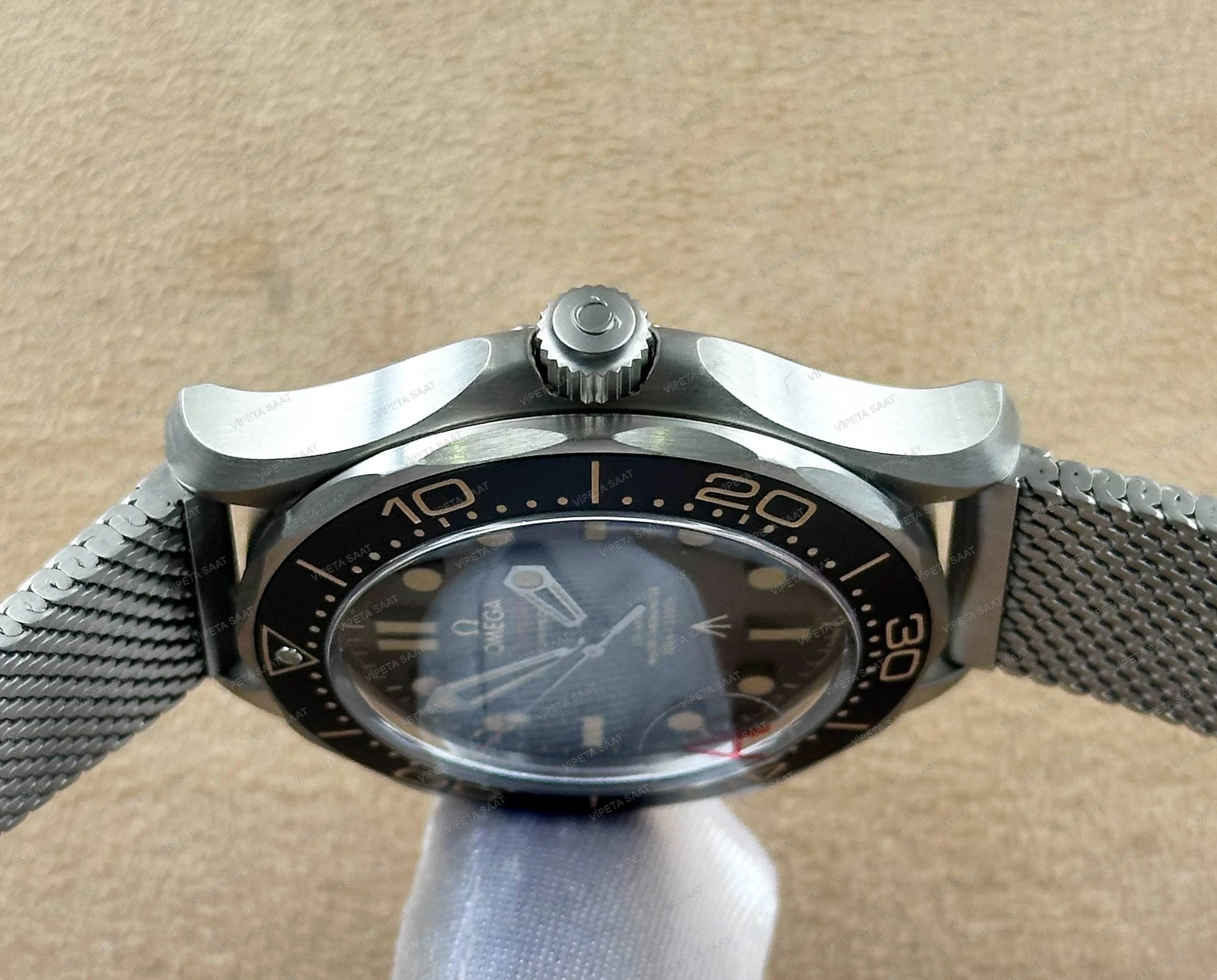 Omega Seamaster Diver 300M 007 Edition 42 MM Kahve Tropikal Kadran Hasır Titanyum Bilezik Super Clone ETA Saat - Görsel 3