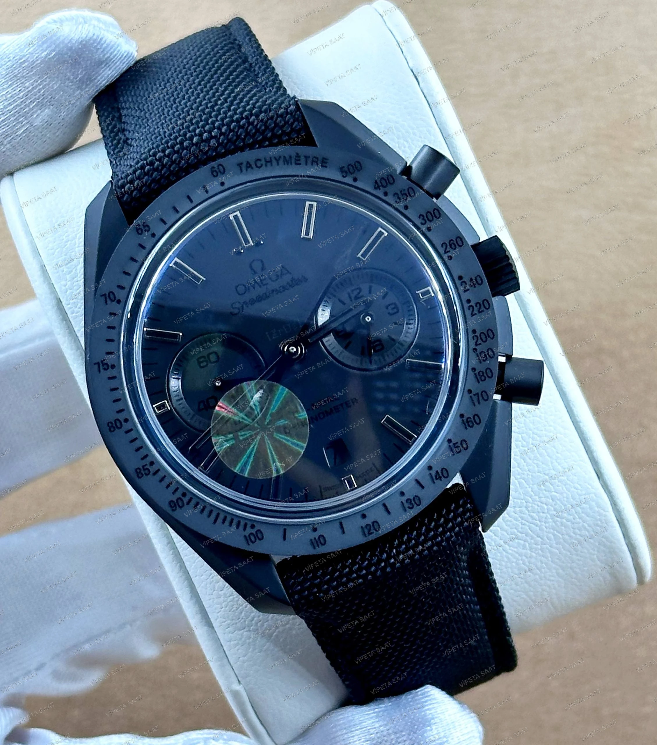 Omega Speedmaster Dark Side of the Moon Black Black 44.25 MM 311.92.44.51.01.005 Siyah Seramik Kasa Siyah Kadran Siyah Kumaş Kordon Super Clone ETA Saat Detay Görsel 1