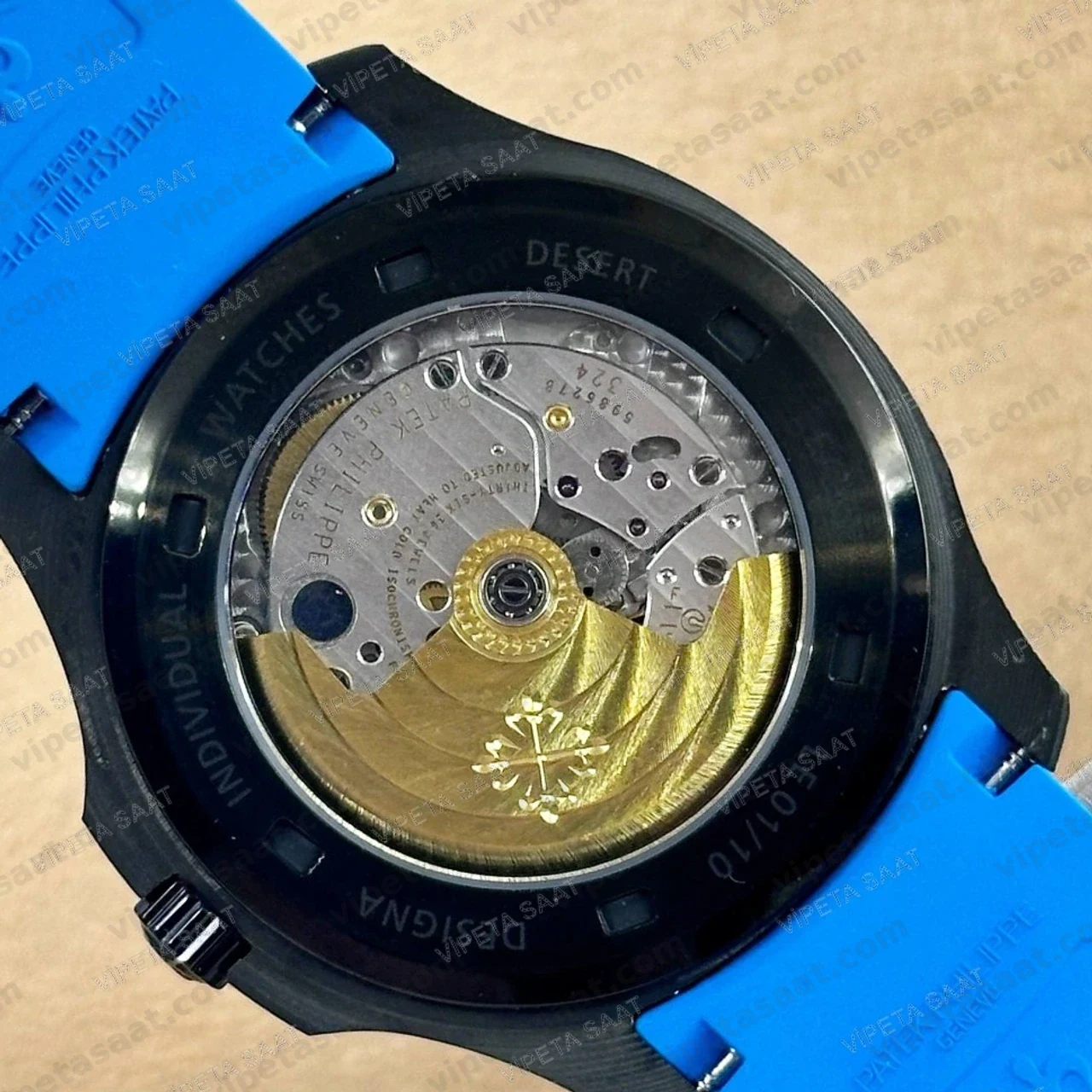 Patek Philippe Aquanaut 5167 41 mm Siyah Karbon Kasa Siyah Kadran Mavi Kauçuk Kordon Super Clone ETA Saat Detay Görsel 4