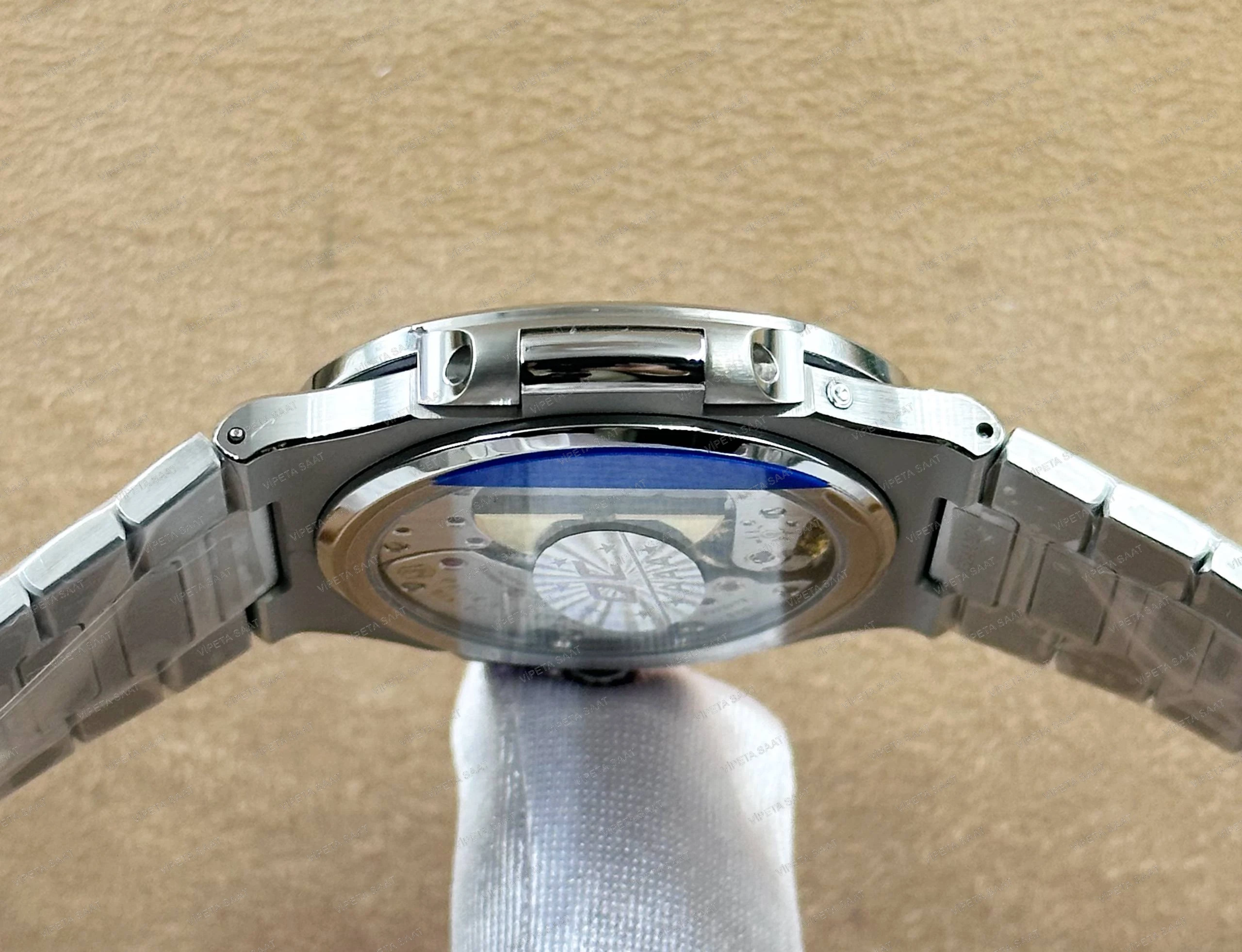 Patek Philippe Nautilus 5712/1A-001 40 MM Mavi Kadran Ay Fazlı Çelik Bilezik Super Clone ETA Saat Detay Görsel 3