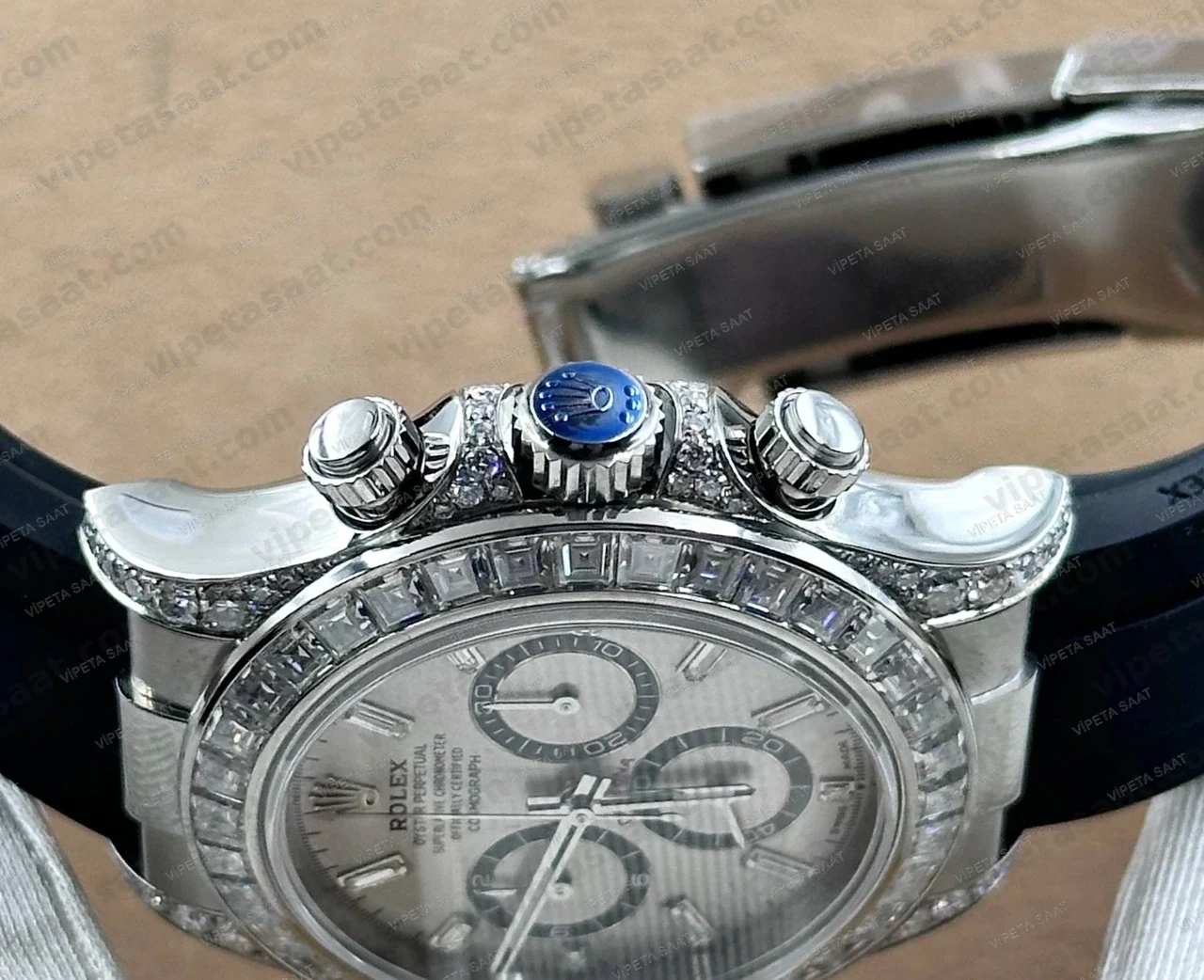 Rolex Daytona 116589TBR Beyaz Altın Baget Pırlanta Bezel Gümüş Siyah Alt Kadran Oysterflex Super Clone Eta Saat Detay Görsel 2