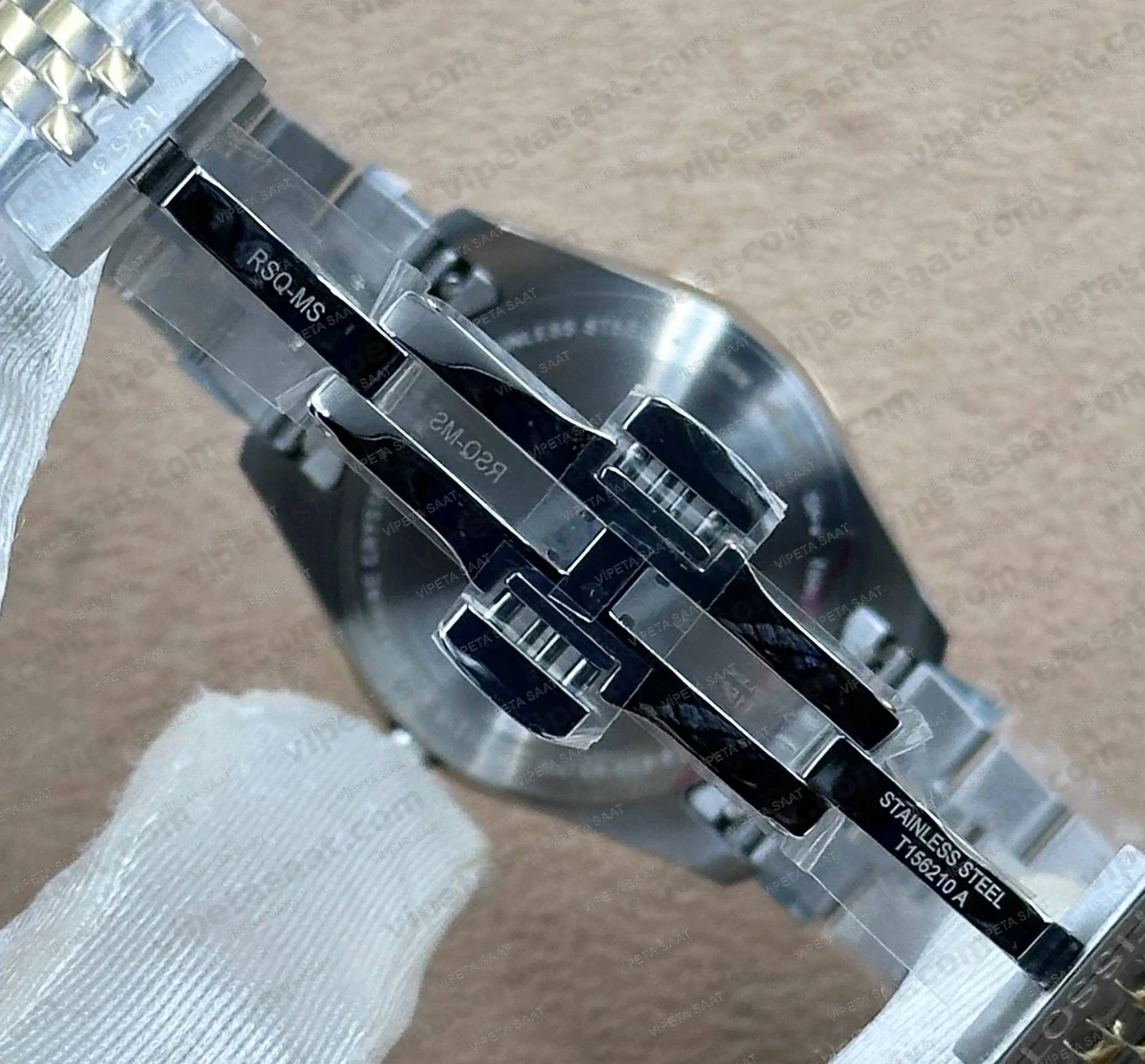 Tissot Ballade T156.210.22.031.00 Gümüş Beyaz Kadran Two Tone Sarı Altın Jubilee Çelik Bilezik Super Clone ETA Saat Detay Görsel 4