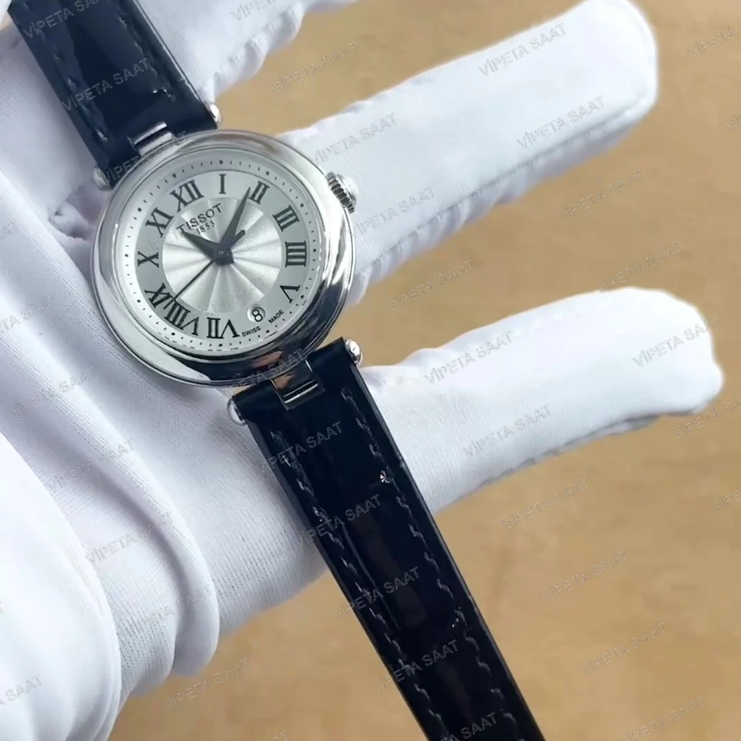 Tissot Desir T152.010.16.038.00 28 MM Gümüş Guilloche Roma Rakamlı Kadran Siyah Deri Kordon Bayan Super Clone ETA Saat Detay Görsel 4